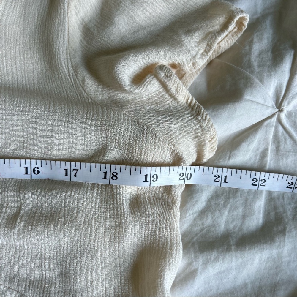 Womens Listicle Large Cream Tie Front Ruffled Blouse - Picture 3 of 6